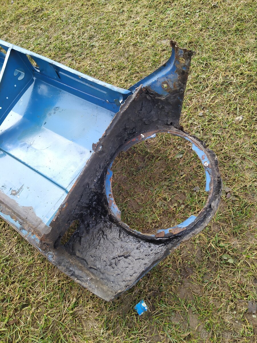 Přední čelo a blatníky Škoda 100 - 2