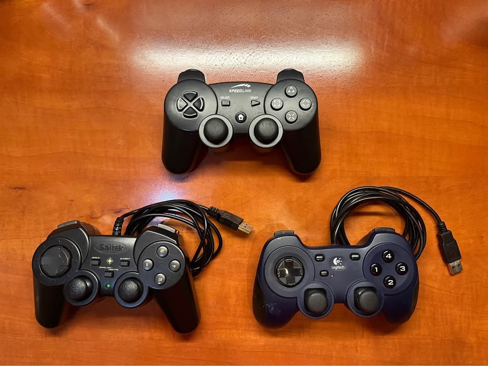 3x ovladač pro PC + BONUS - 2