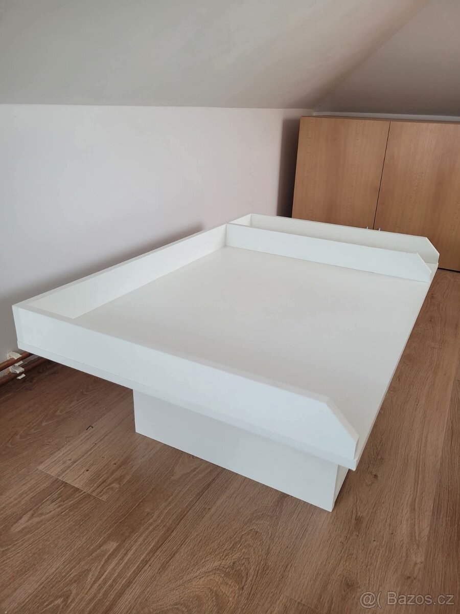 Přebalovací pult - 2