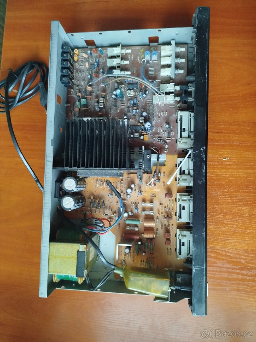 Vrak zesilovače Dual - 2