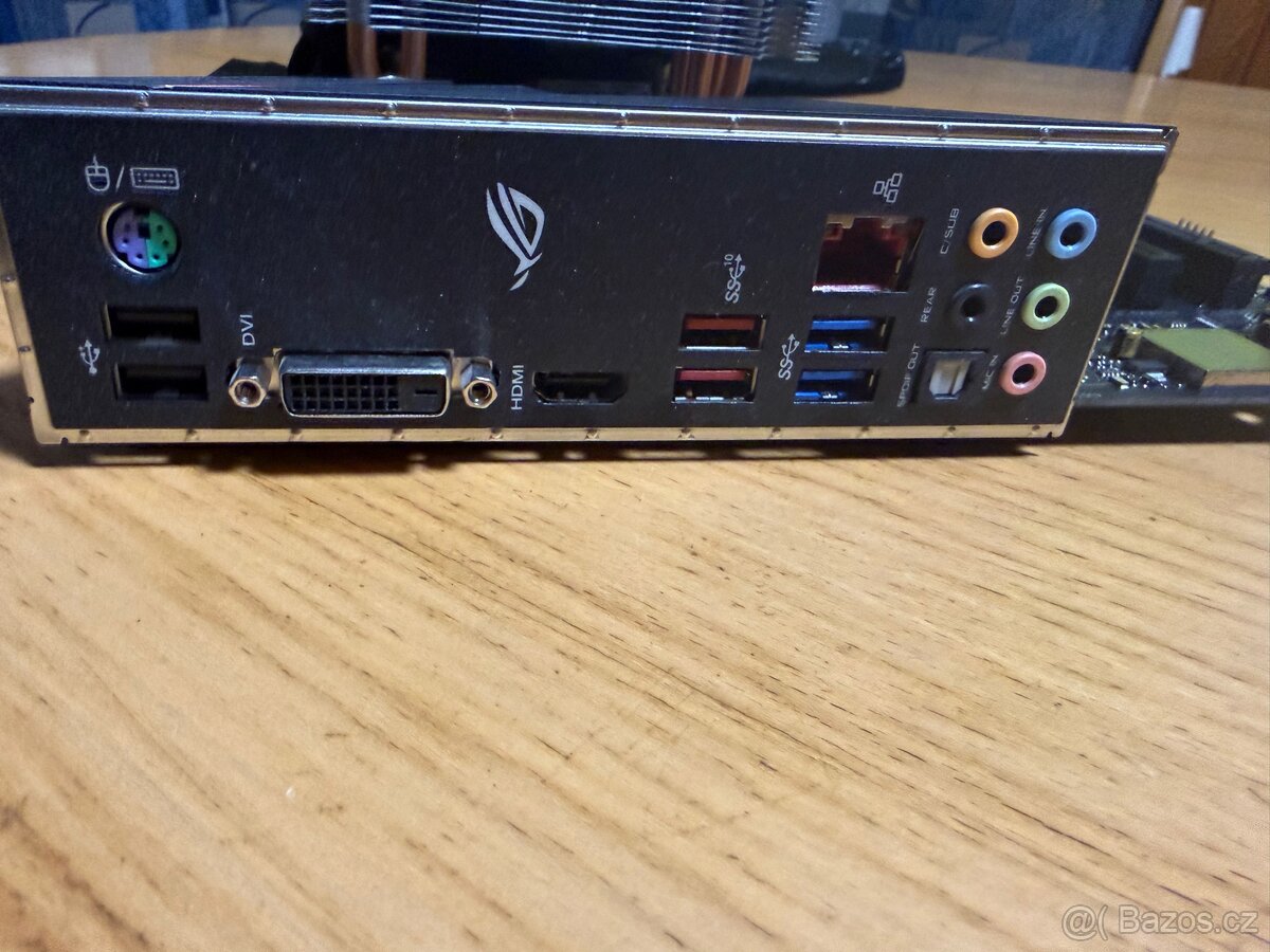 Herní set ASUS ROG i7-8700 | RTX 2080 | 16GB RAM - 2