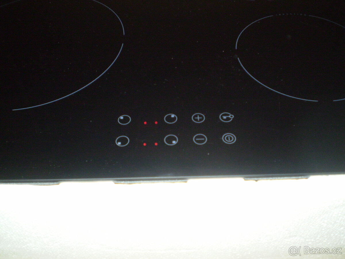 Indukční varná Indesit VIB 644 C E - 2