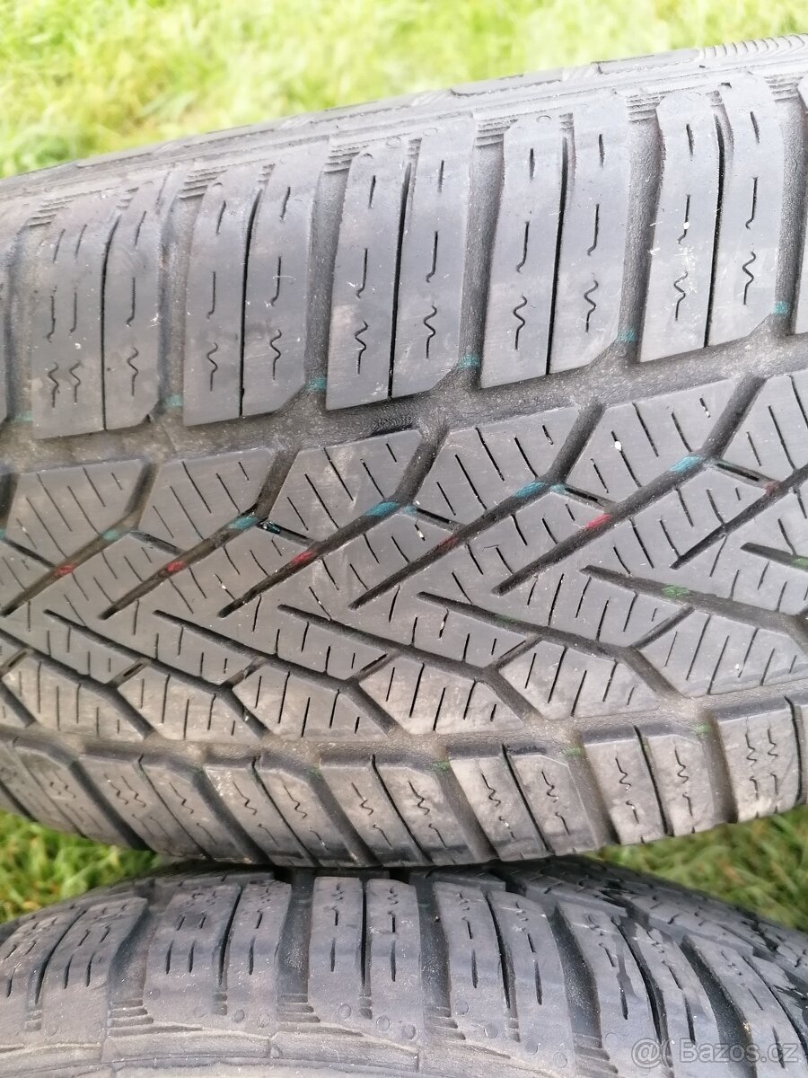 Zimní pneu 185/60r15 Semperit - 2