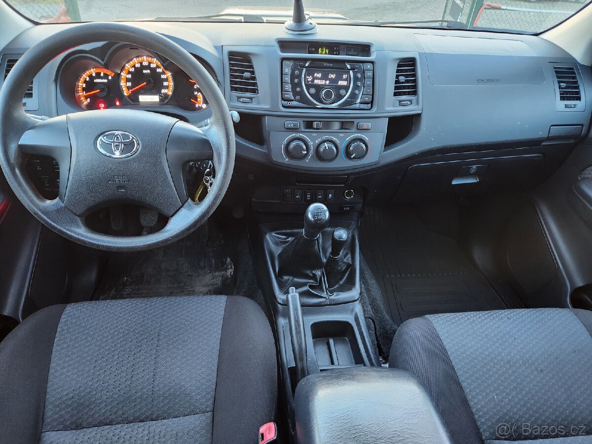 Toyota Hilux 2.5 D 4x4 106 kW koup. v CZ