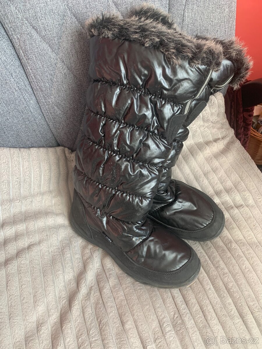 DÁMSKÉ ZNAČKOVÉ SNĚHULE, zn: OX HORN,vel: 39 - 2