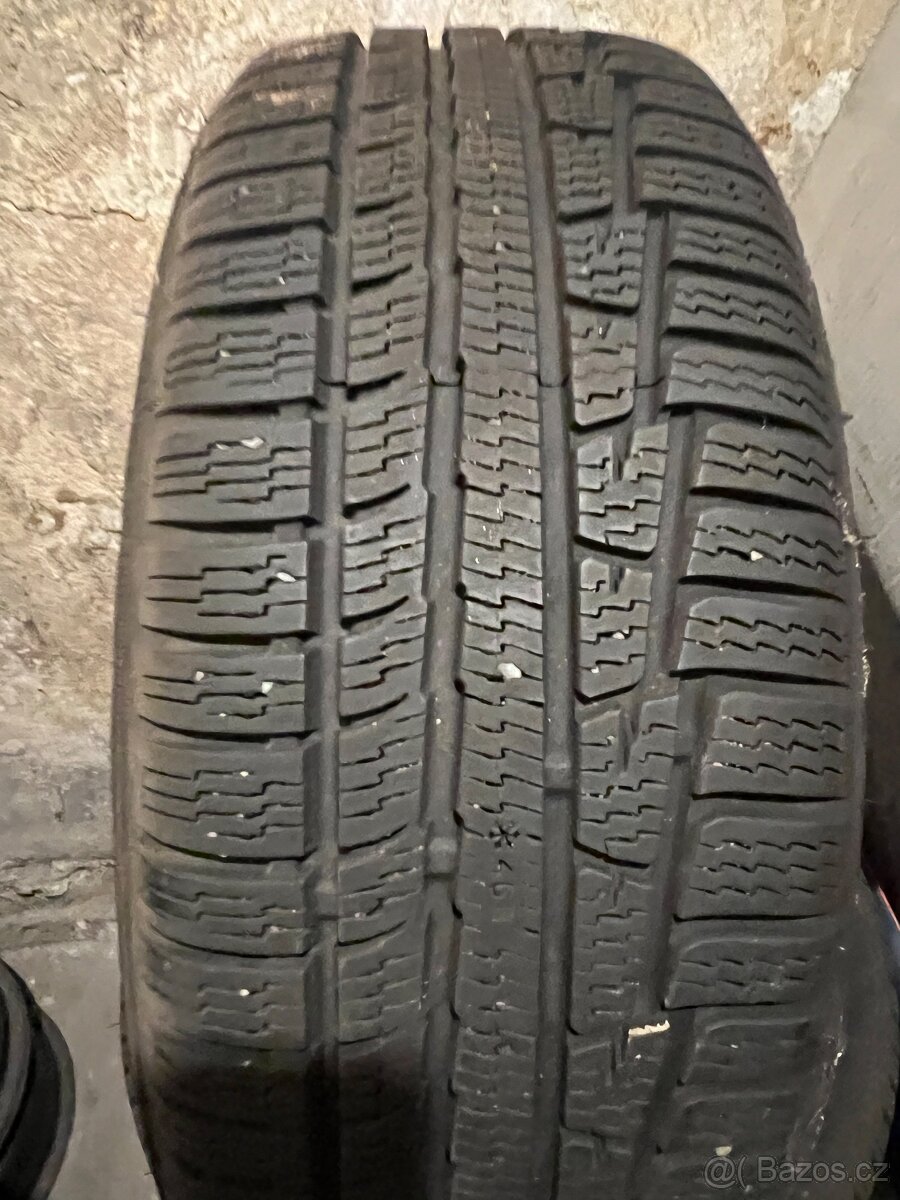 205/55 R16 zimni Nokian - 2