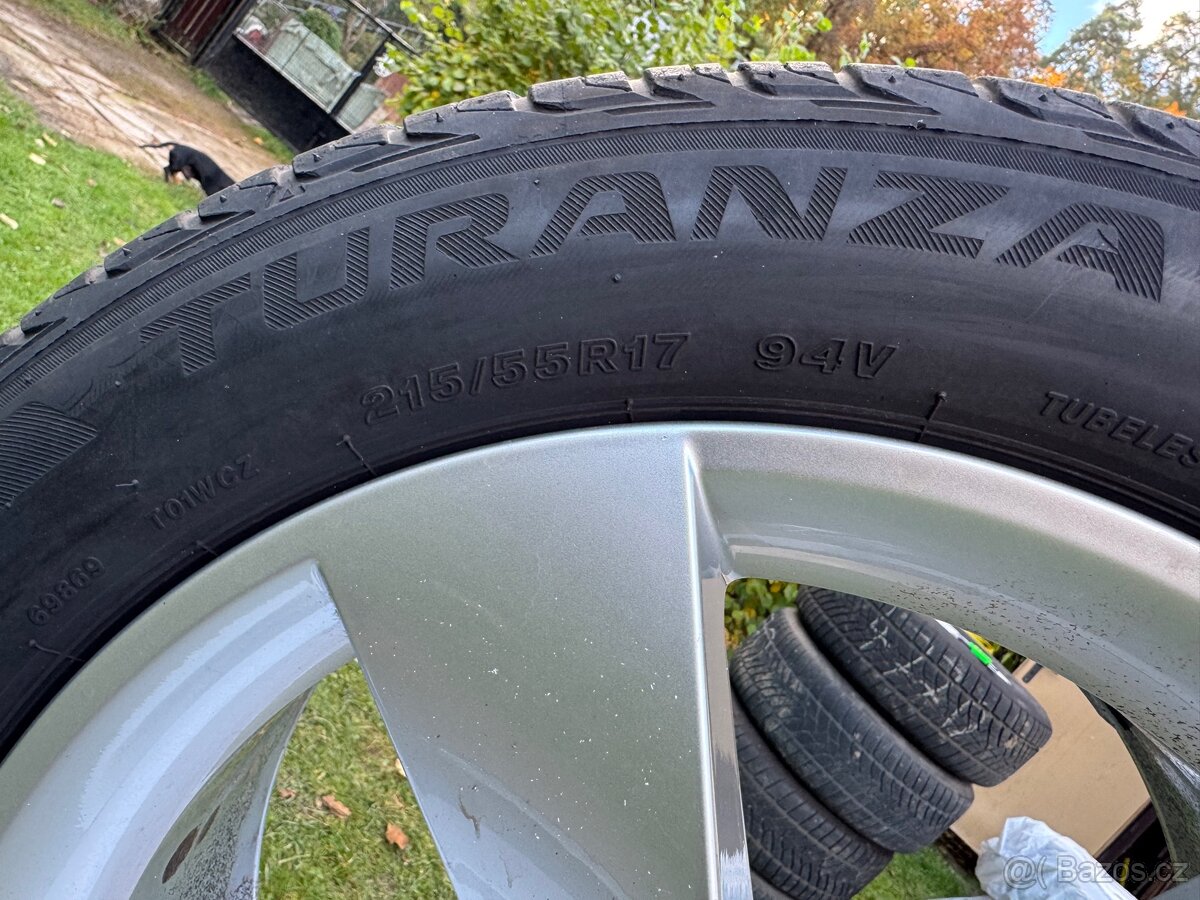 Letní pneu 215/55/17 + disky Škoda Karoq - 2