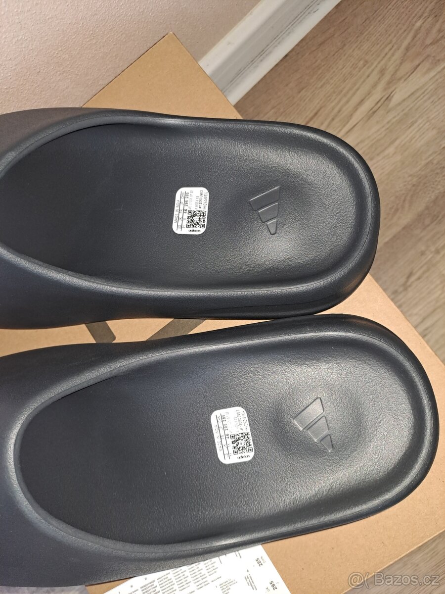 Yeezy Slide Onyx - DSWT 46 - 2