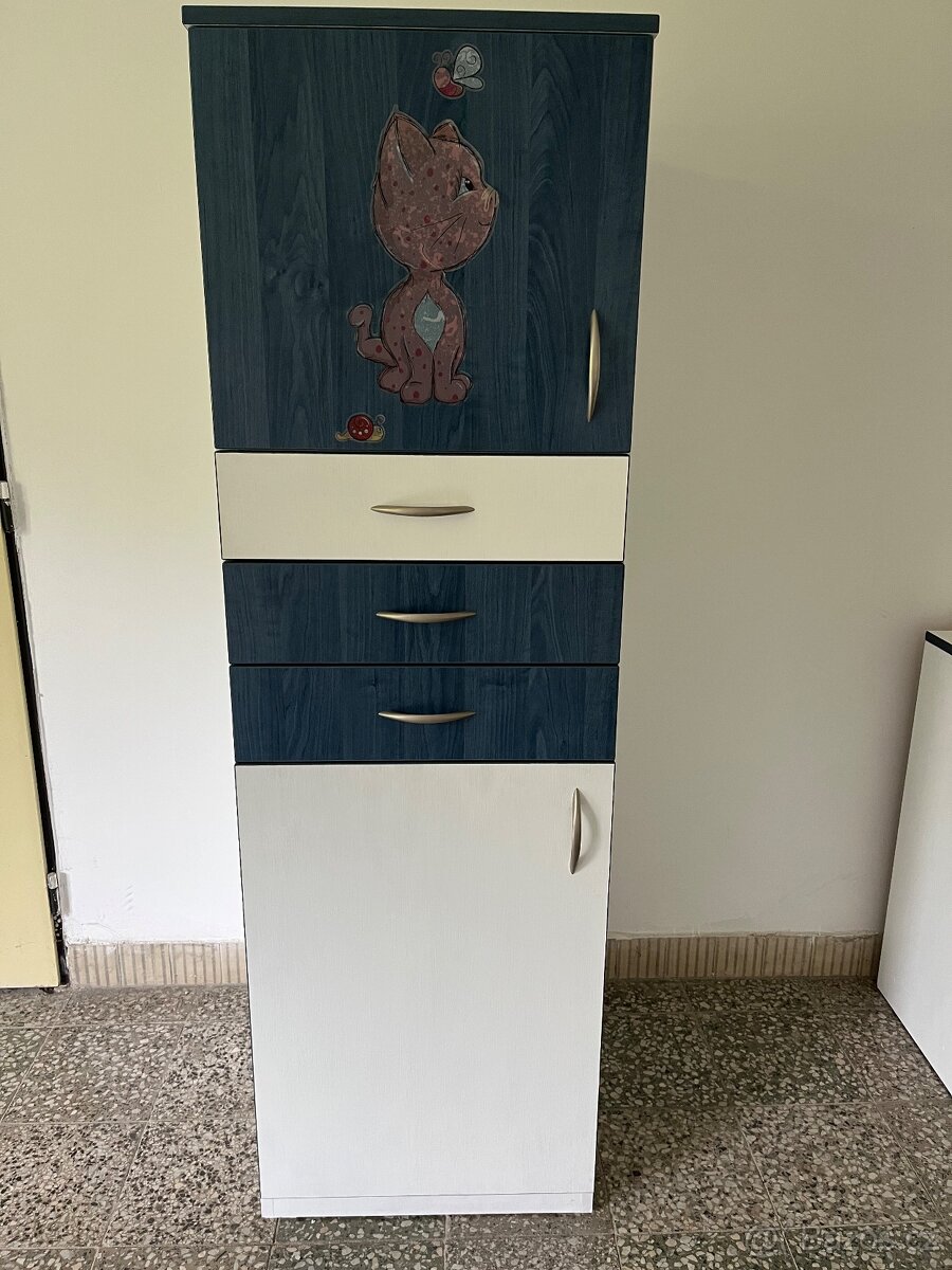 Skříň,skříňka,komoda - 2