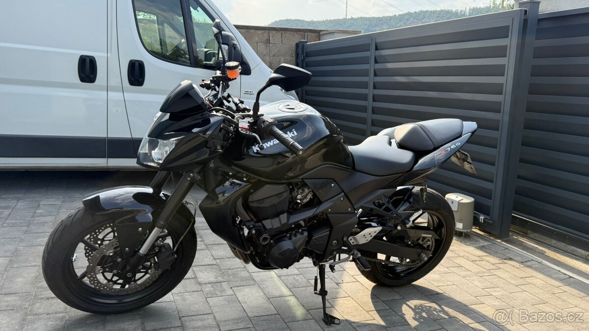 Kawasaki Z750 - 2