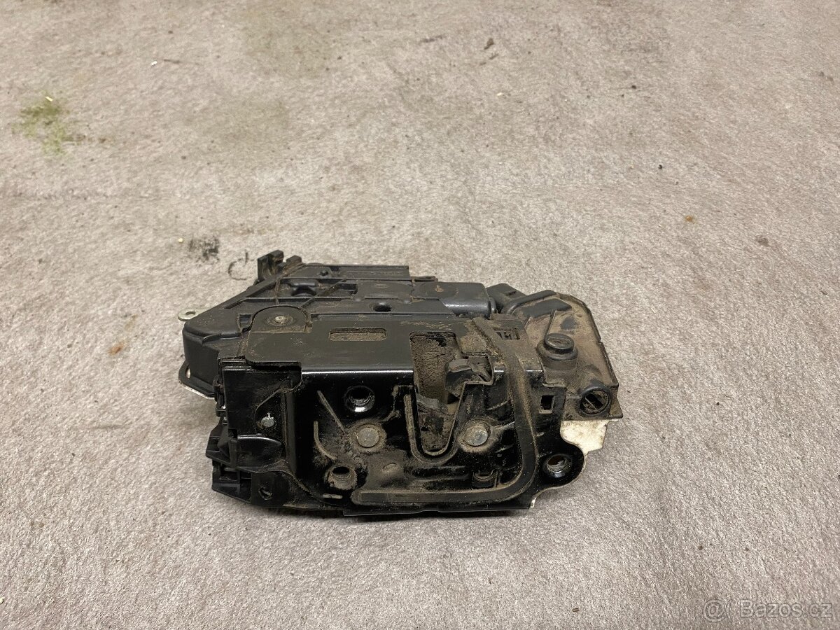 SEAT IBIZA 6J 2008-2017 - PRAVÝ ZADNÍ ZÁMEK 6J0 839 016 A - 2