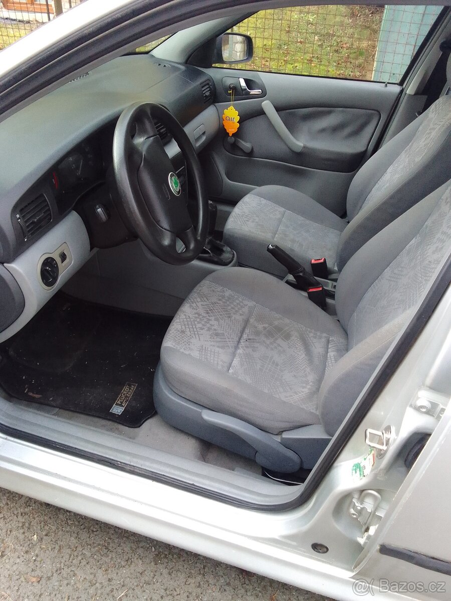 Škoda Octavia 1.6benzín - 2