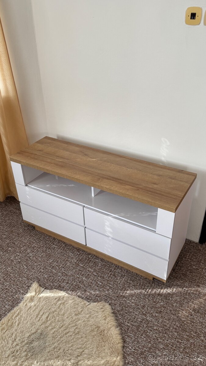 TV stolek - 2