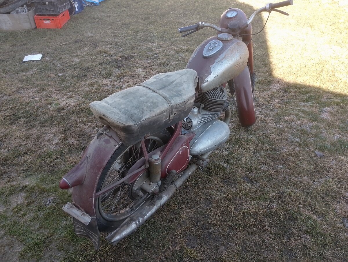 Jawa 350 pérák - 2