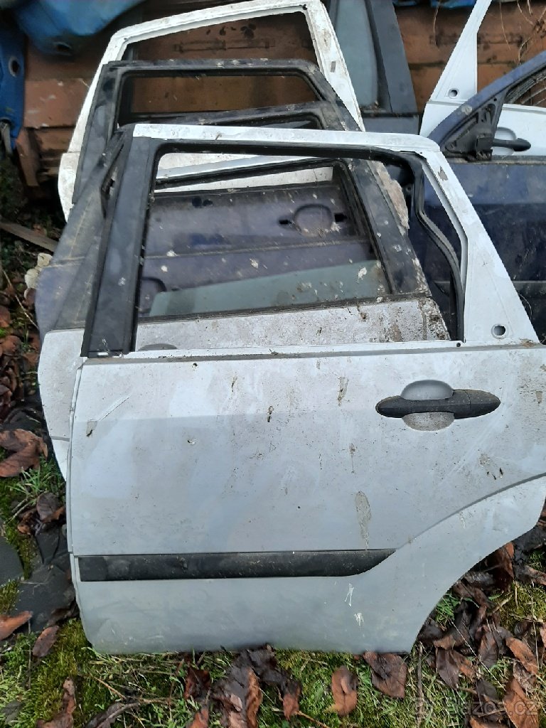 Ford focus combi,5 dveř,3 dveř. 1999-2004 - 2