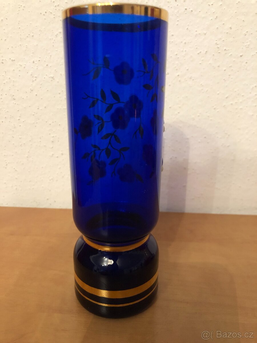 vázička z modrého skla - 2