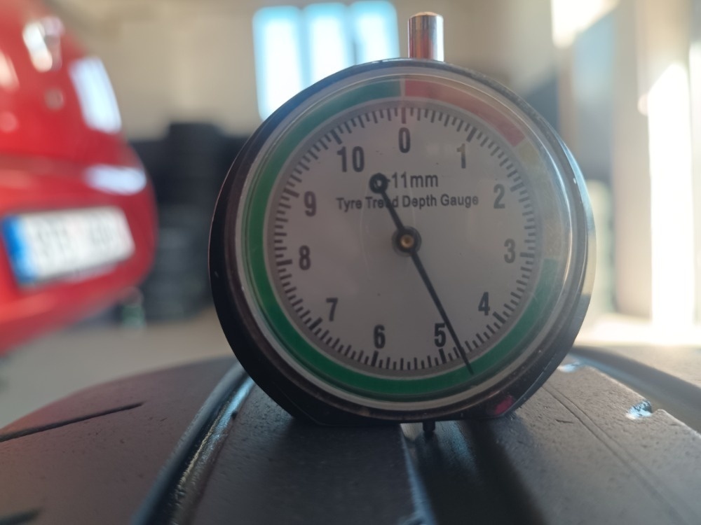 225/45 R17 YOKOHAMA (0315) - 2