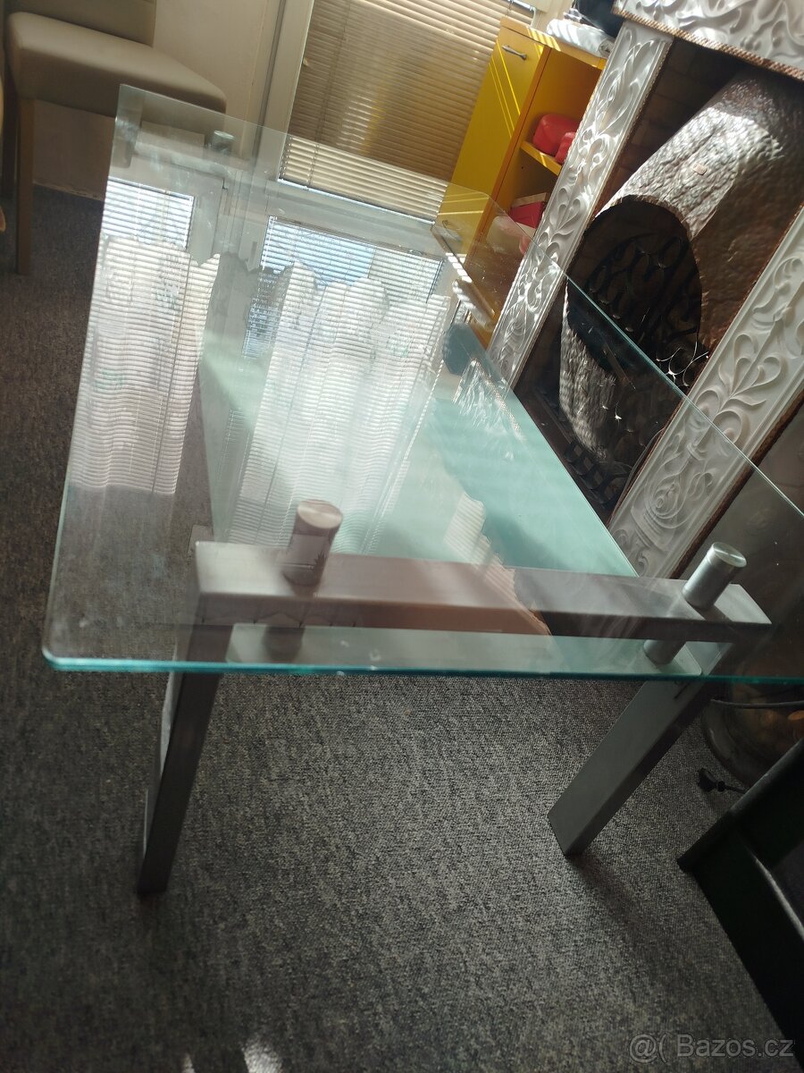 Prodám stůl skleněný - 2