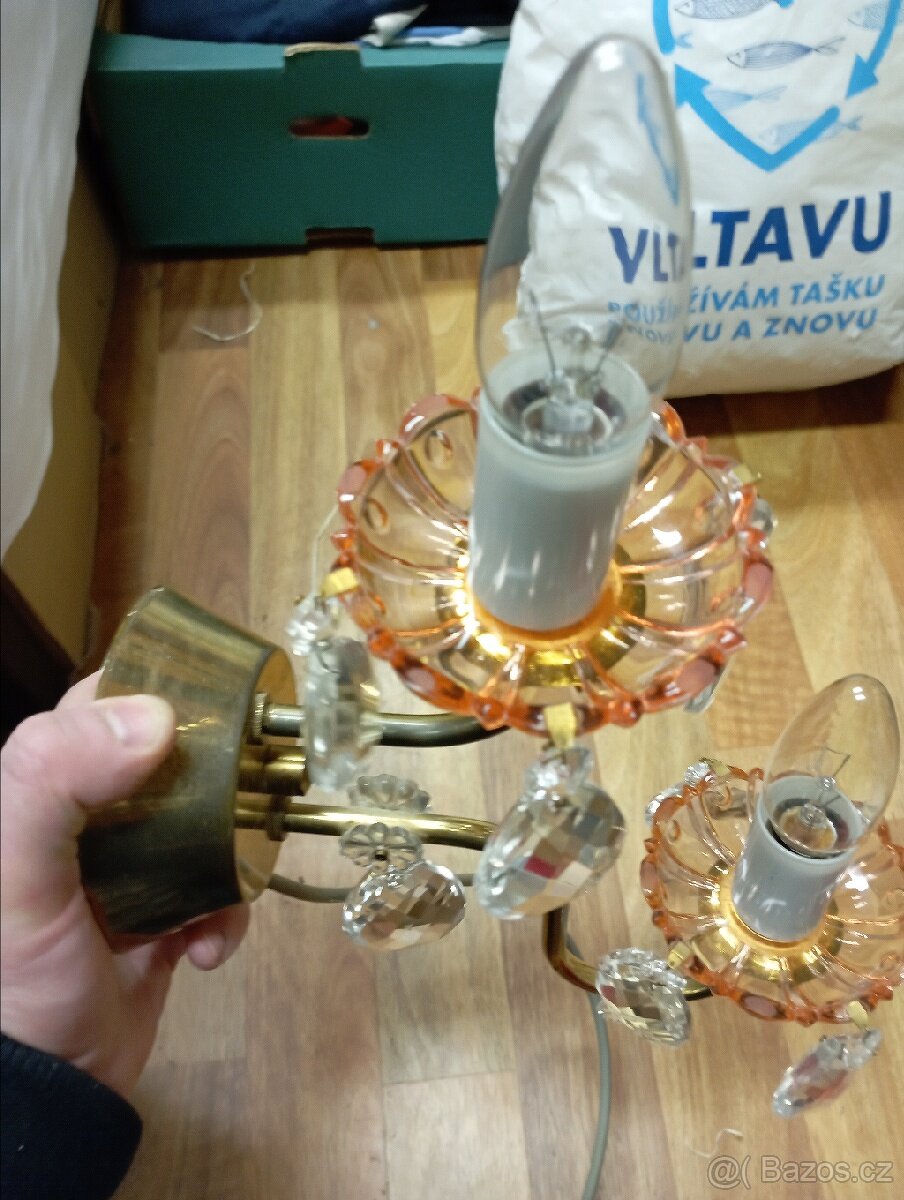 LAMPIČKA NA STĚNU - 2