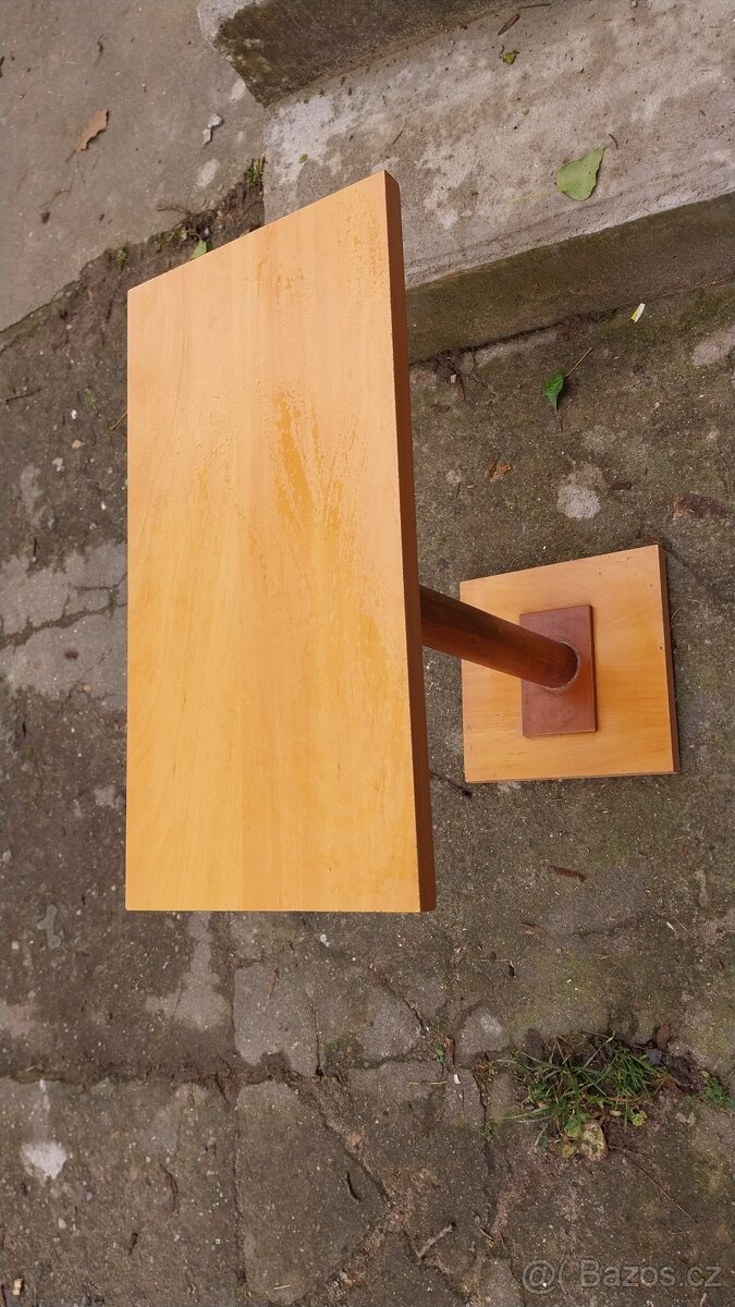 Příruční stolek - 2