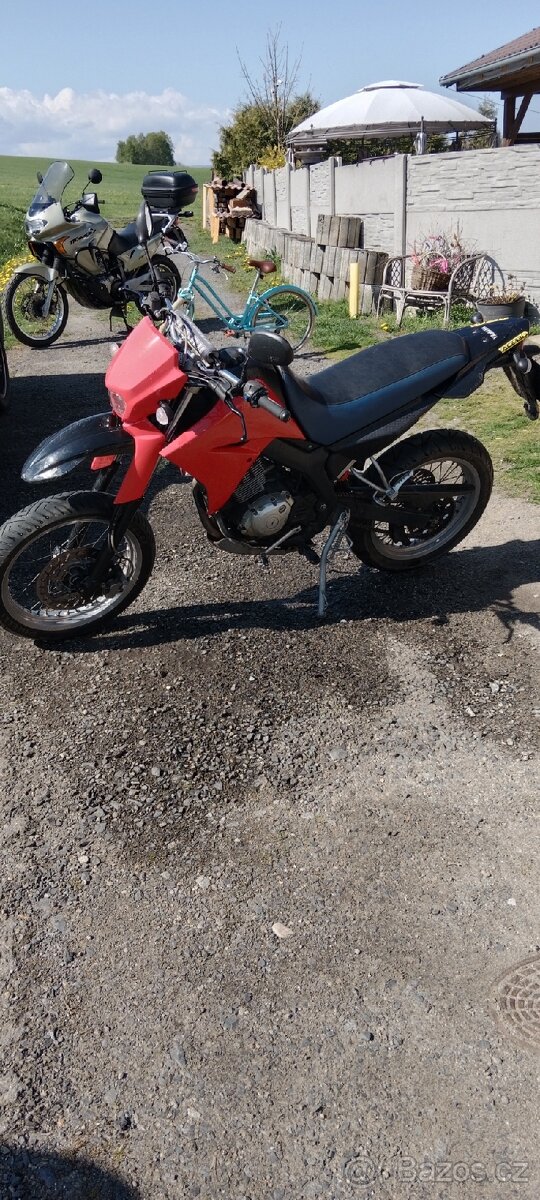 Yamaha 125 XT