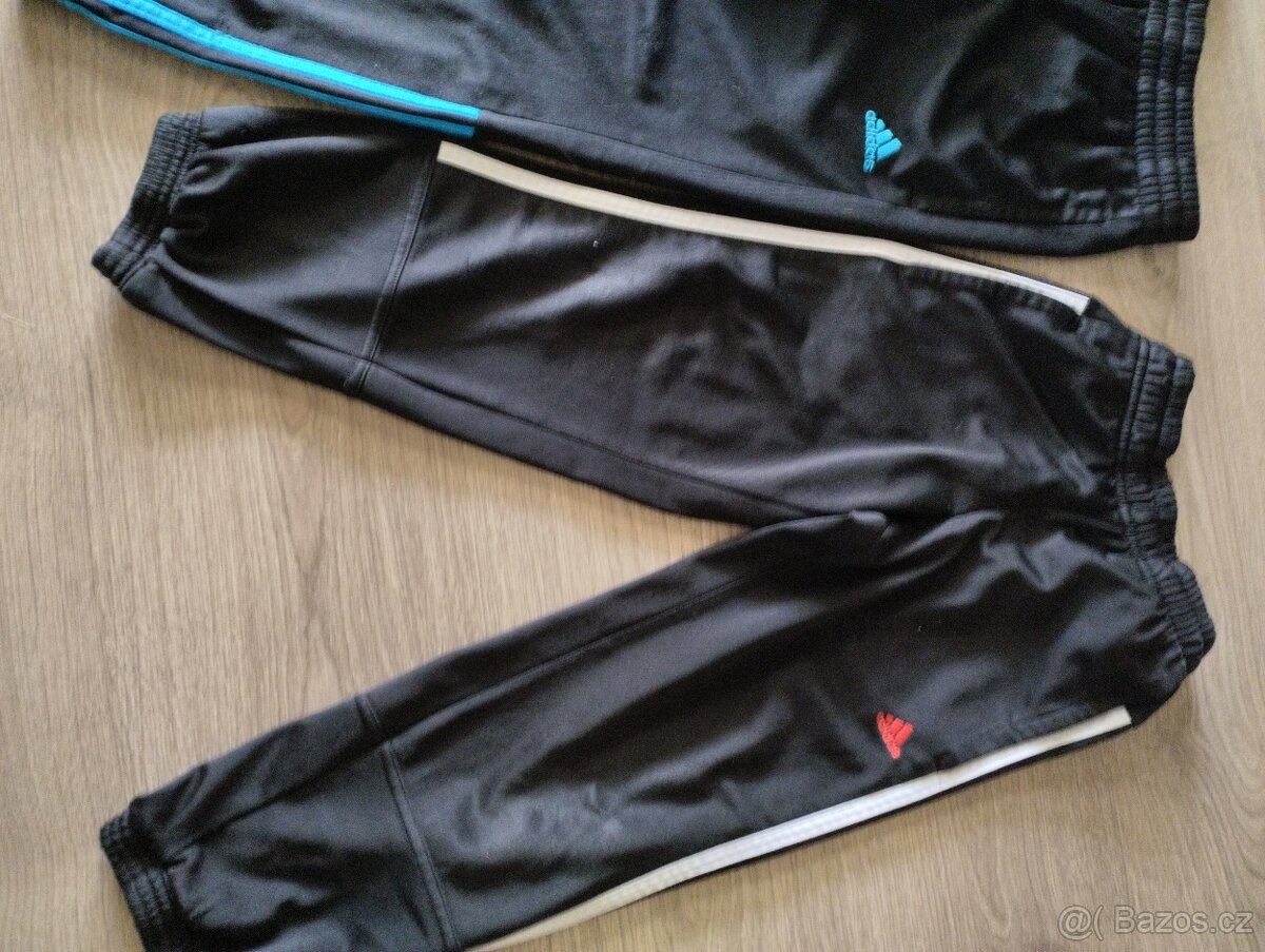 Adidas tepláky vel.116- 128 - 2