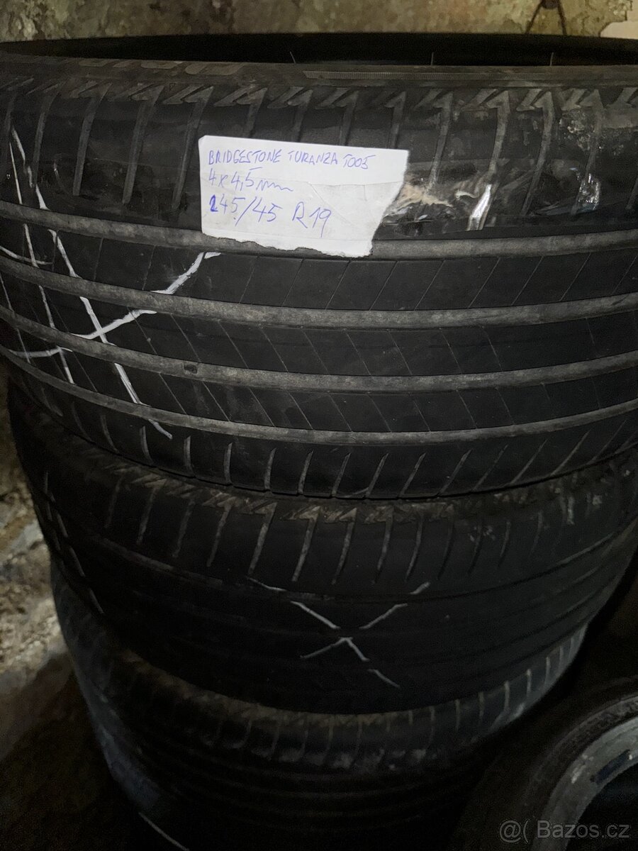 Prodám pneumatiky 245/45 R19 - 2