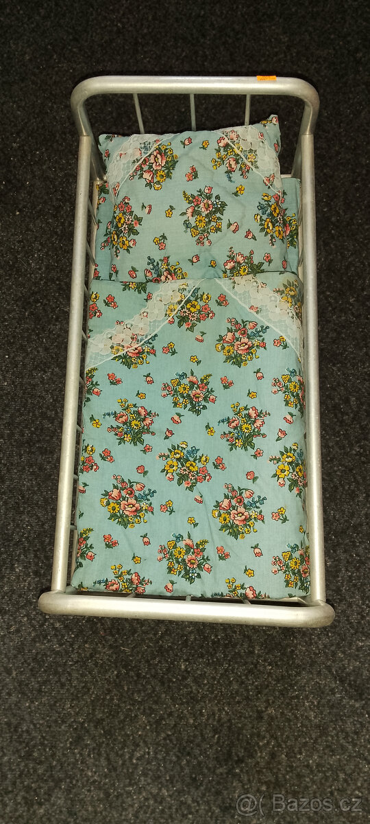 Postýlka pro panenky - 2