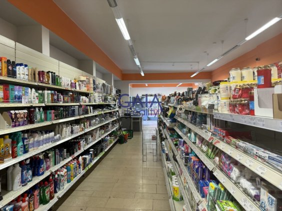 Polička - Komerční prostor pro služby či obchod - 270m2 - 2