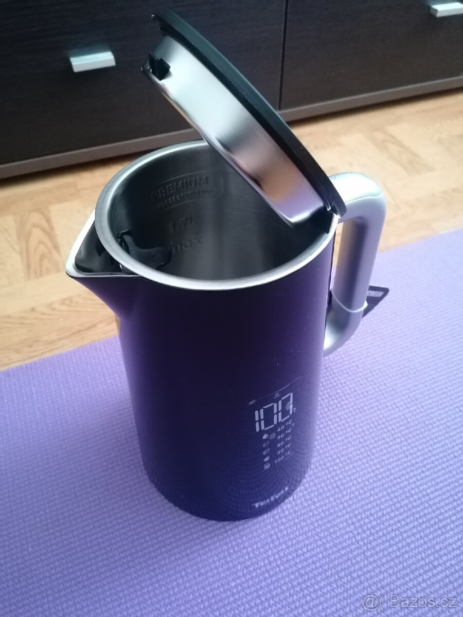 Rychlovarná konvice TEFAL Digital černá 1,7 l l - 2