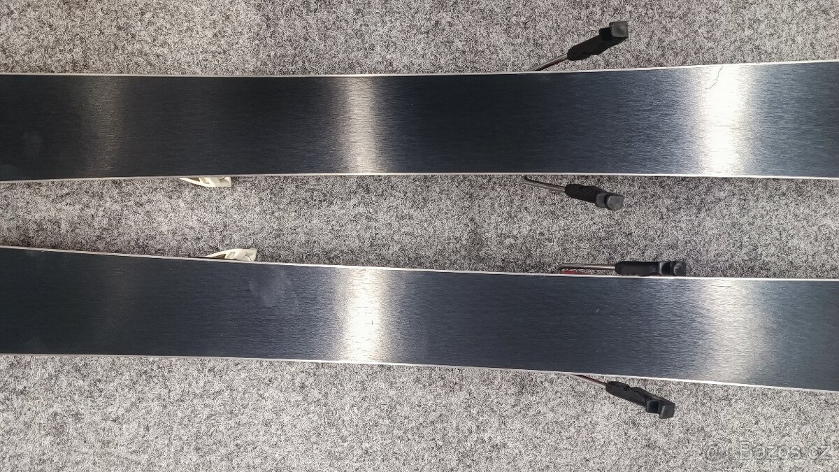 Lyže Atomic Redster XT jr. - 2