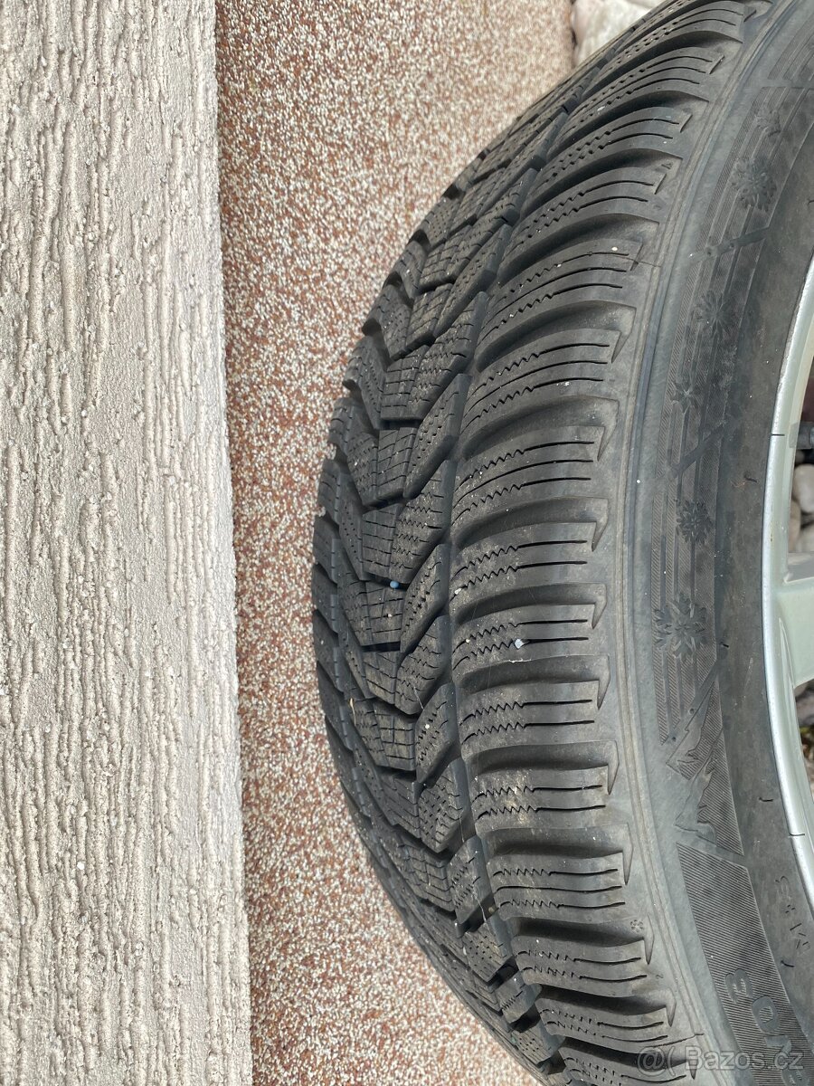 Originální litá kola + zimní pneu Hankook 235/45R18 98V - 2