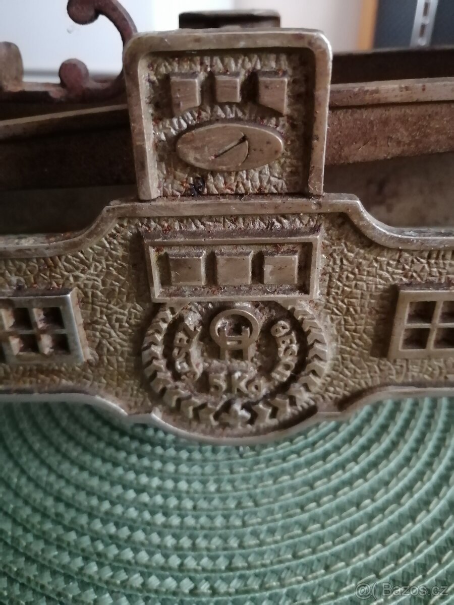 Staré litinové váhy - 2