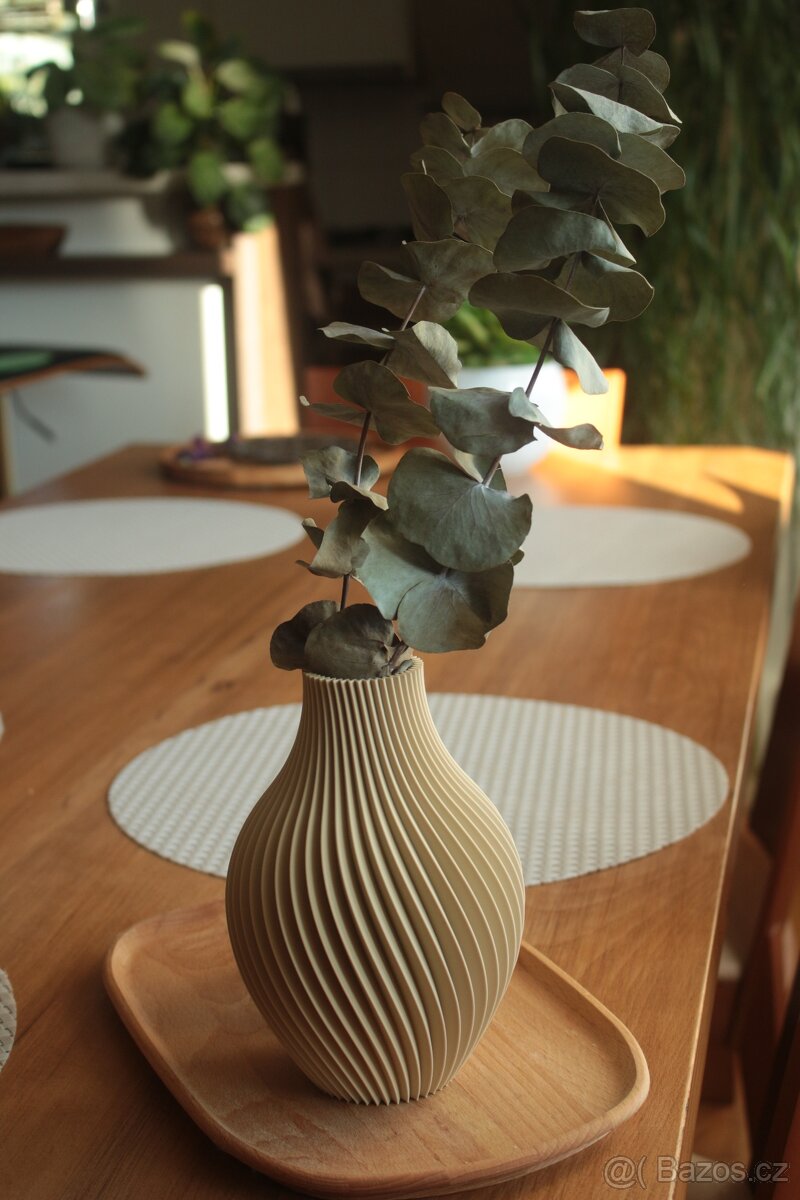 🌿 Moderní 3D tištěná váza - 2