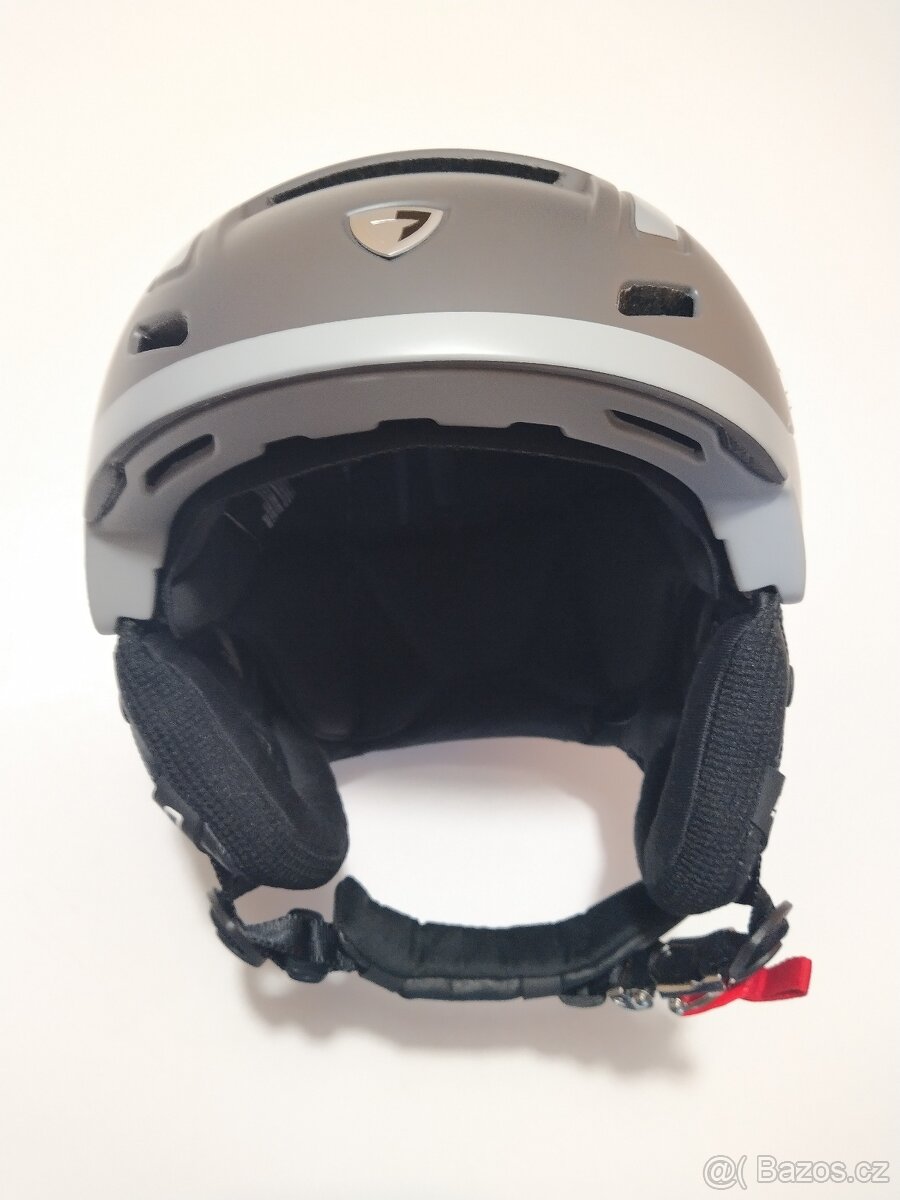 Lyžařská helma. - 2