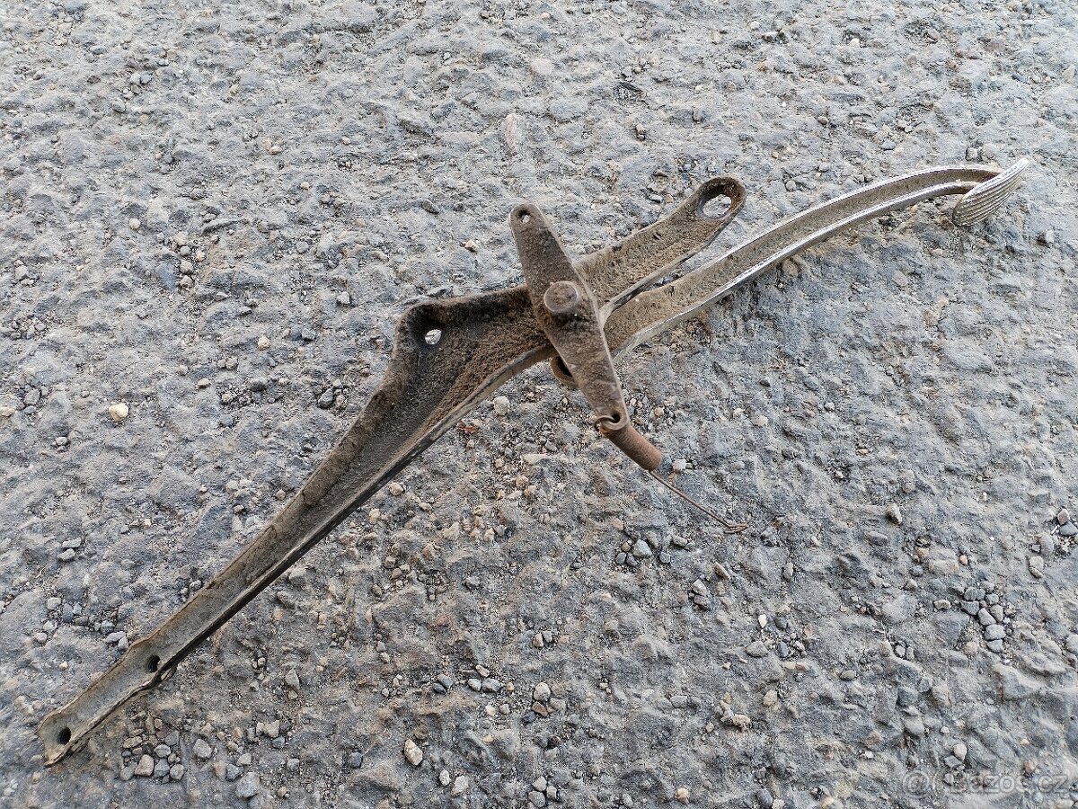 Páka zadní brzdy ČZ 125 175 250 Typ 450 453 455 470 473 475 - 2