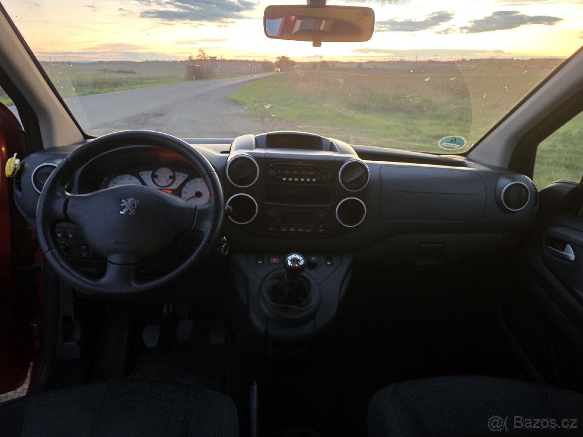 Prodám Peugeot Partner Tepee, rok 2009 - 2