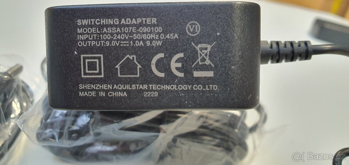 Napájecí zdroj - adaptér 9V/1.0A - 2