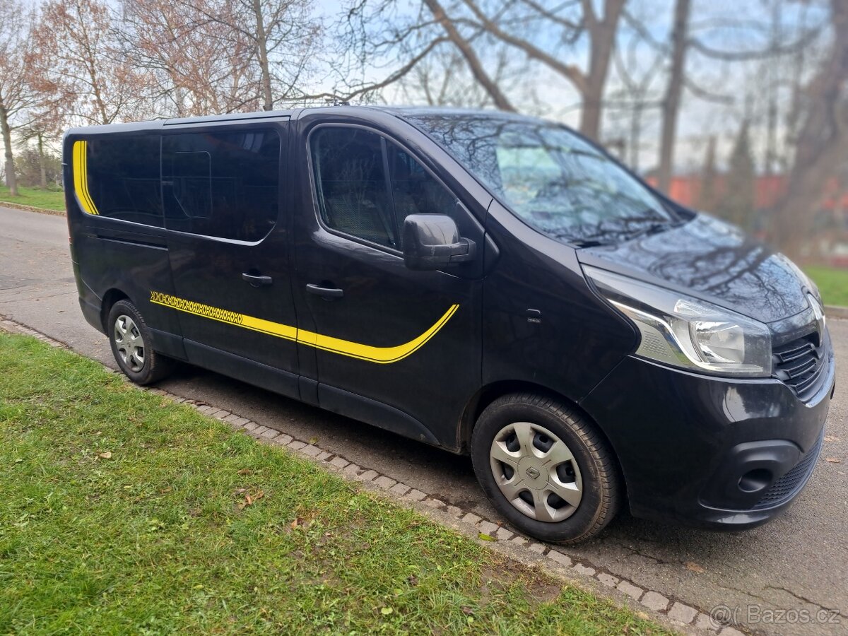 Renault Trafic 1.6dci 88kw/120k 9mist rok 2015 - 2