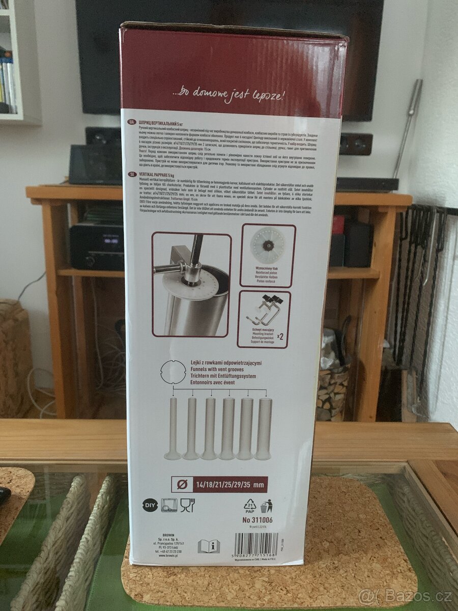 Vertikální ocelová plnička.Klešte,střívka a sponky - 2