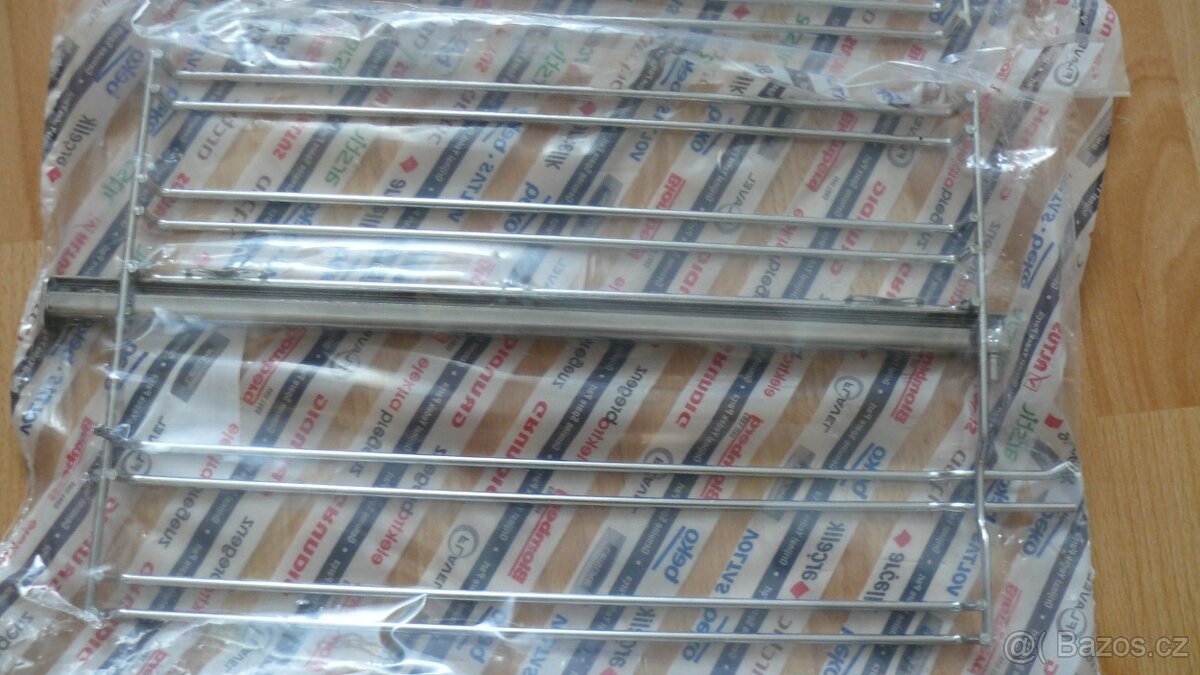 vestavná trouba zn. BEKO - 2