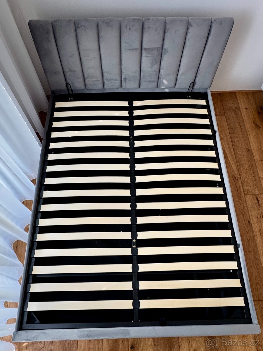 Postel polstrovaná 140 x 200 - 2