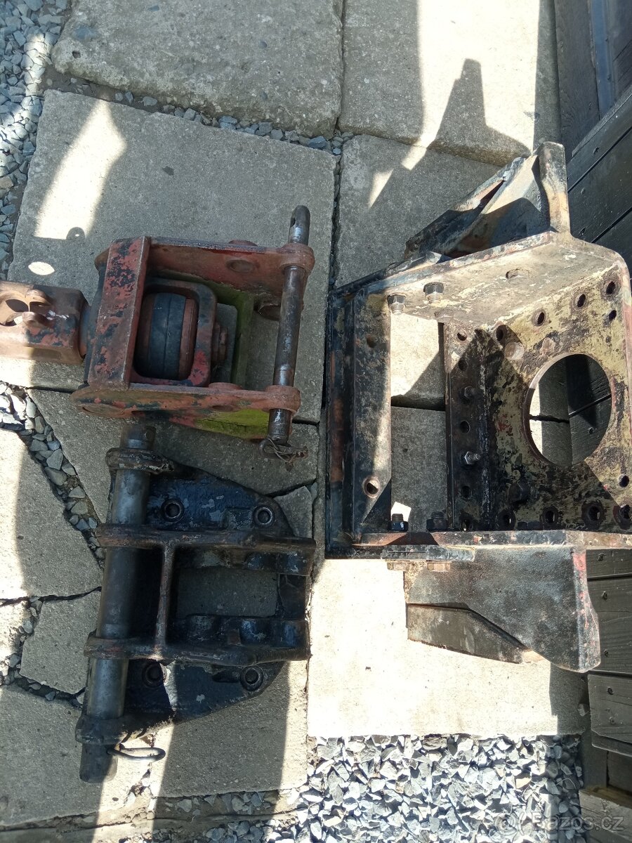 Konzole a zavěs Zetor crystal - 2