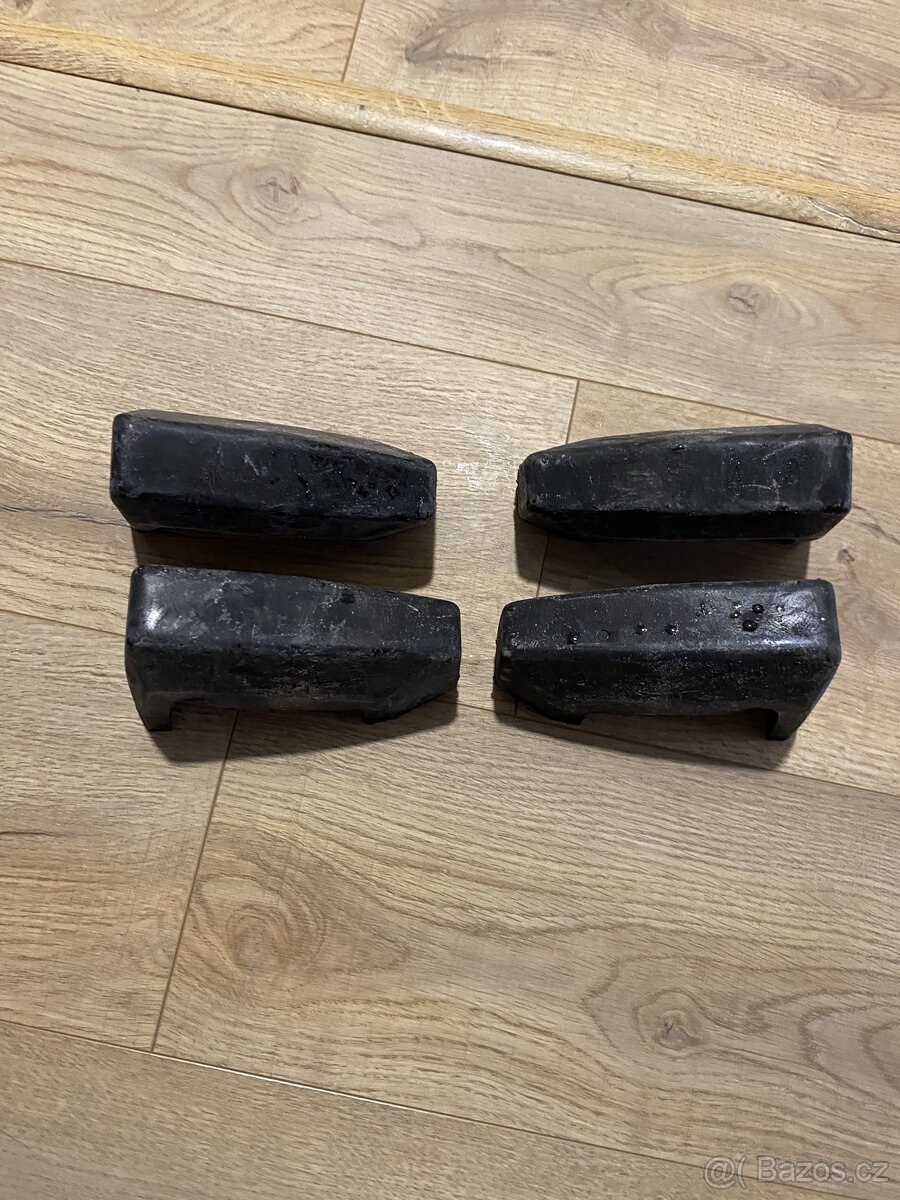 Gumový doraz na nárazník Škoda 120 - 2