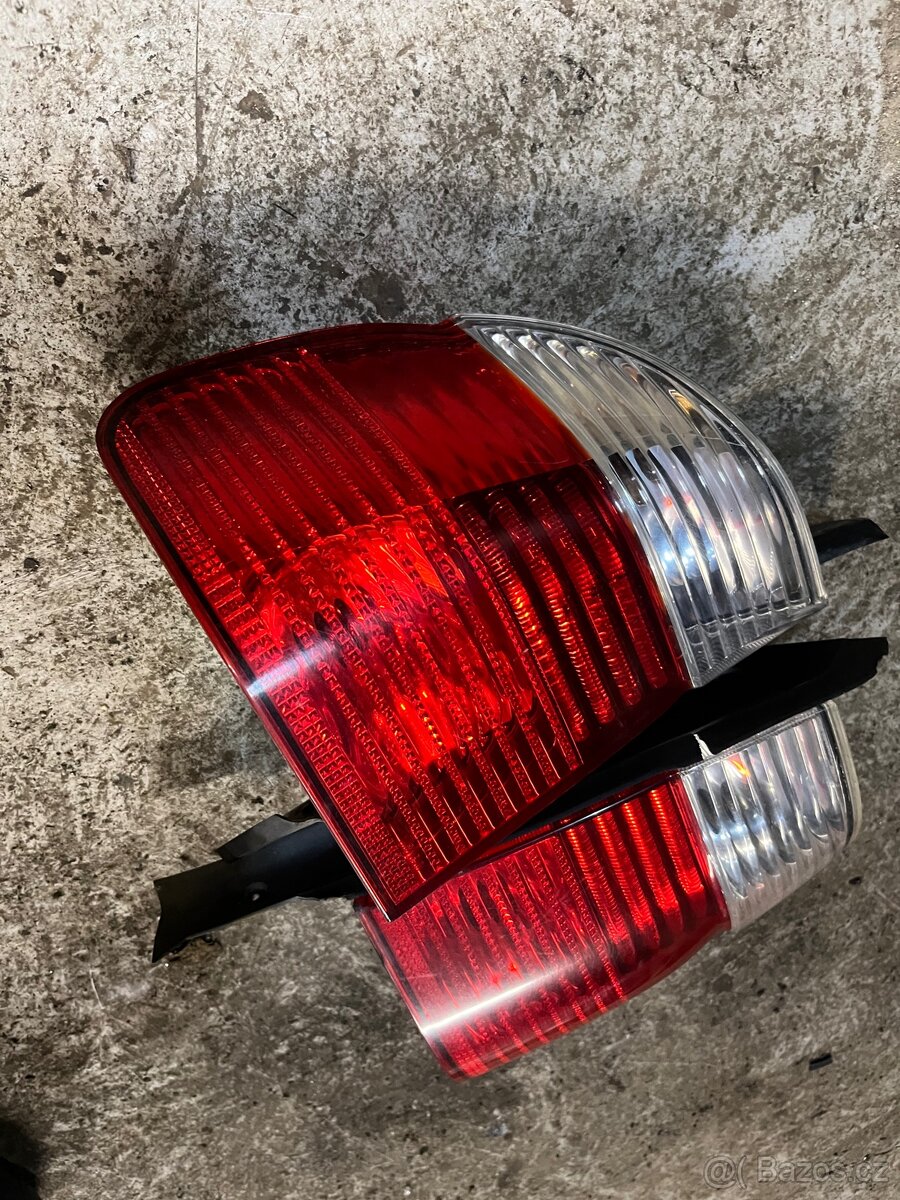 E39 zadni facelift svetla - 2