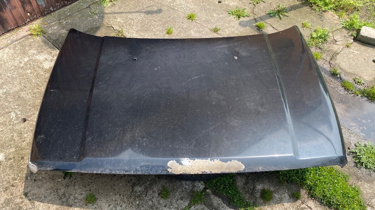 Jeep Commander předni kapota - 2