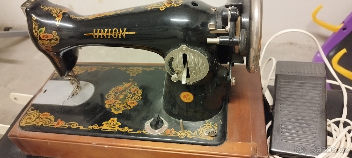 Šicí stroj union - 2