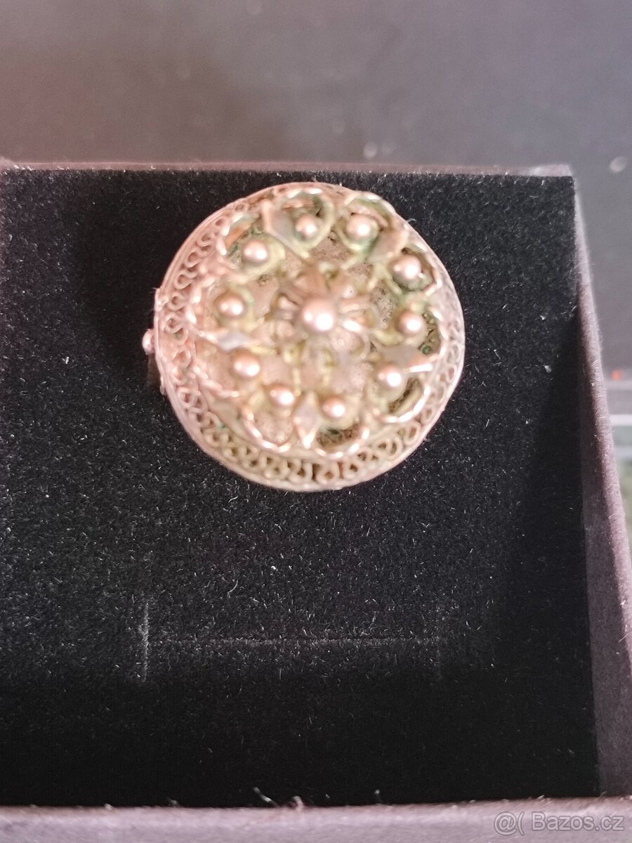 Stříbrný prsten - 2