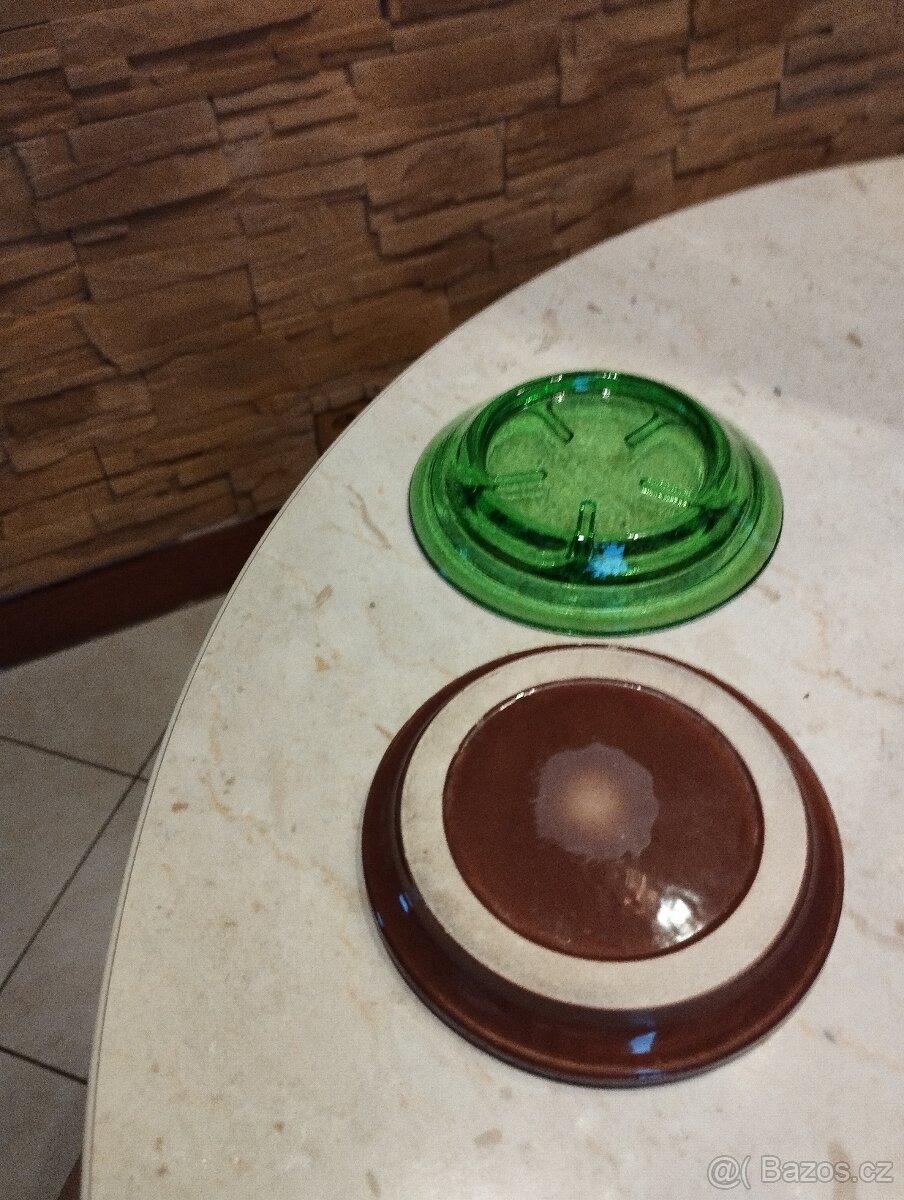 2 pivní tácky - 2
