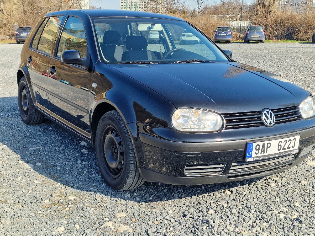 VW Golf 1.6 - 2